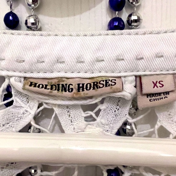 white blouse - Picture 4 of 4